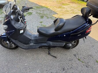 Skůtr Suzuki Burgman 400 - 3