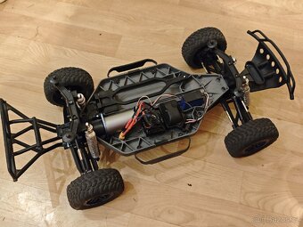 RC auto Traxxas Slash 1:10 4x4 - 3