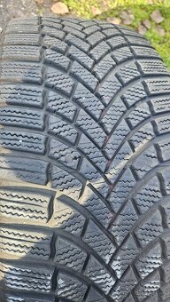 225/45R18 - 3