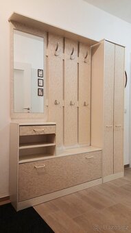 Předsíňová stěna - 3