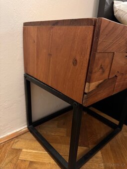 2 noční stolky z masivního dřeva / wood night stands - 3
