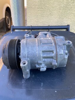 Kompresor klimatizace BMW DENSO 2.0 D N47 6987862-02 - 3