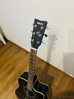Yamaha FX370C Black Elektroakustická kytara Dreadnought - 3