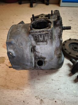 Nekompletní motor BMW R2 - 3