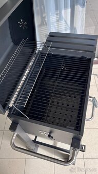 Nový, nikdy nepoužitý - Strattore BBQ - 3