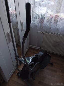 Eliptický trenažér (Orbitrek) – skvělý stav - 3