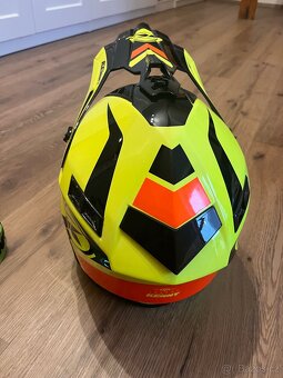 Kenny TROPHY XL helma - 3