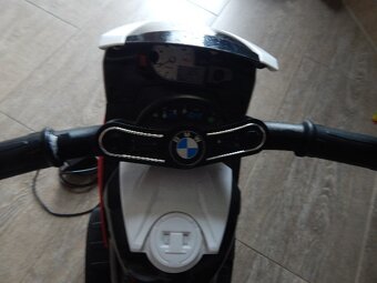 dětská elektrická motorka BMW S1000 RR - 3