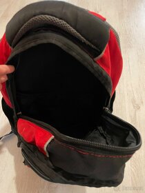 Červený batoh s vystuženými zády - 3