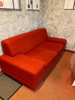 Sofa - červené látkové čalounění - 3