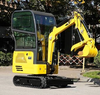 minibagr s kabinou, kabinový bagr, motor Kubota - 3
