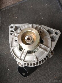 Prodám nový alternátor na Opel Vectra B 2.5 6V - 3