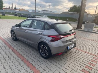 Hyundai i20, 1,2i 62kW, 1.maj. ČR, pouze 6700km -TOP STAV - - 3