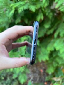 iPhone SE 2020 64Gb…v hezkém stavu…Černý - 3