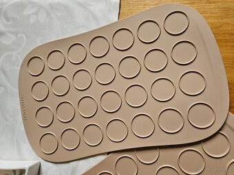 Silikonova forma na makronky tescoma - 3