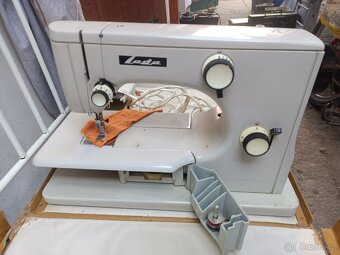 Šicí stroj Lada - 3