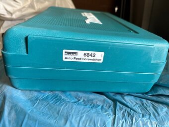 Makita 6842 elektrický šroubovák se zásobníkem - 3