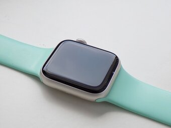 Apple Watch SE (2022) 40mm GPS Bílé - ZÁRUKA - SUPER STAV - 3