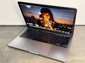 MacBook Pro 13'' 2020 / M1 16GB / 512GB SSD / Space Gray - - 3