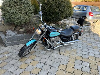 Honda VF 750 C Magna - 3