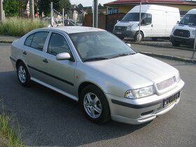 ŠKODA OCTAVIA 1.6 BENZÍN,138620 KM,ABS,KLIMATIZACE - 3