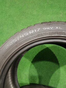 4ks zimni 225/45/17 Nokian - 3