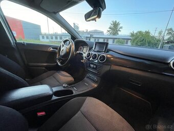 Mercedes Benz B - 3