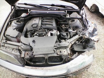 BMW 330D Combi 3.0D-135kW, vozidlo havar, bez TP - 3