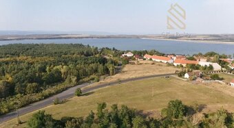 Prodej stavební parcely Chbany 1386 m/2, za m/2 1600 kč - 3