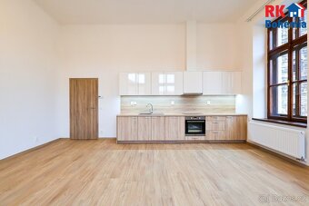 Pronájem nově zrekonstruovaného bytu 1+kk o výměře 39,89 m2 - 3