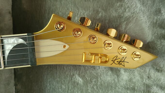 Zánovní kytara ESP LTD KH-V Kirk Hammet signature - 3