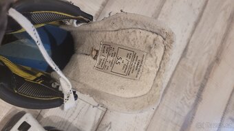 Hokejové brusle - 3