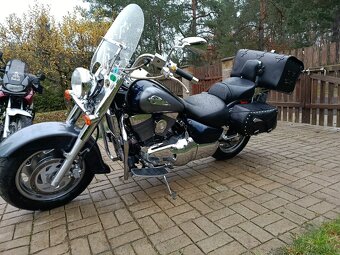 Suzuki VL1500 Intruder - 3