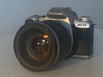 Pentax MZ-50 + objektiv Pentax SMC FA 28–200mm f/3,8–5,6 - 3