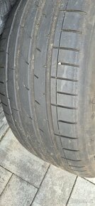Prodám letní sadu 4 pneu originál Tesla model Y - 3