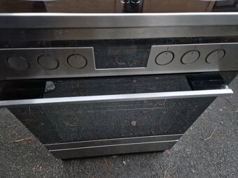 Sklokeramický sporák - 60cm široký - 3