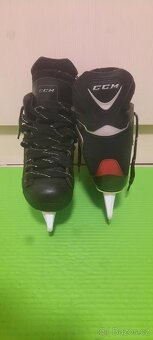 Chlapecké lední brusle CCM - 3