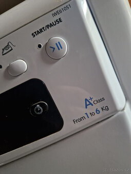 ÚZKÁ PRAČKA INDESIT - 3