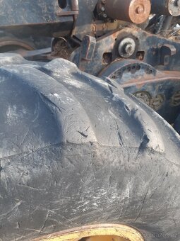 Prodám pneu 600/65r34 600/55r26,5 - 3