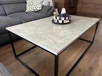 Konferenčni stolek - 3