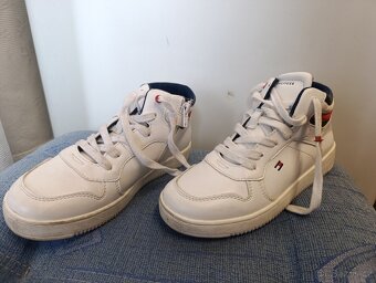 Prodám boty Tommy Hilfiger vel. 34 - 3