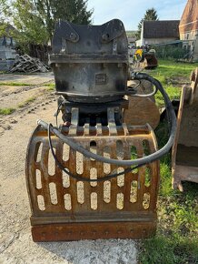 Demoliční drapák na bagr 15-25t - 3