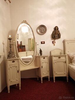 Soubor starožitného nábytku z konce 19. stol. - 3