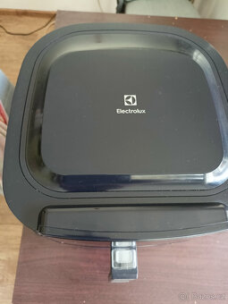 Beztuková fritéza Electrolux HF 8819 T-S - 3