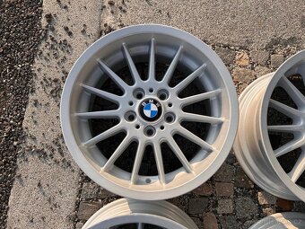 17” BMW styling 32 - konkávní - 3