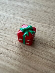 Červený dárek se zel. stuhou přívěsek na Pandora náramek - 3