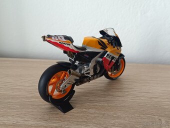 Nicky Hayden 1:18 MotoGP - 3