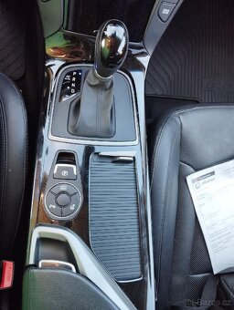 HYUNDAI I40 104kW 7DCT v max. výbavě - 3