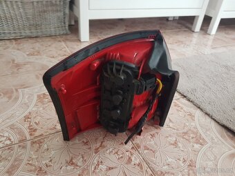 Pravé zadní světlo Audi A4 B6 - 3