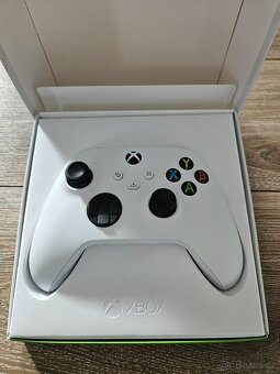 Bezdrátový ovladač Microsoft Xbox Series-bílý - 3